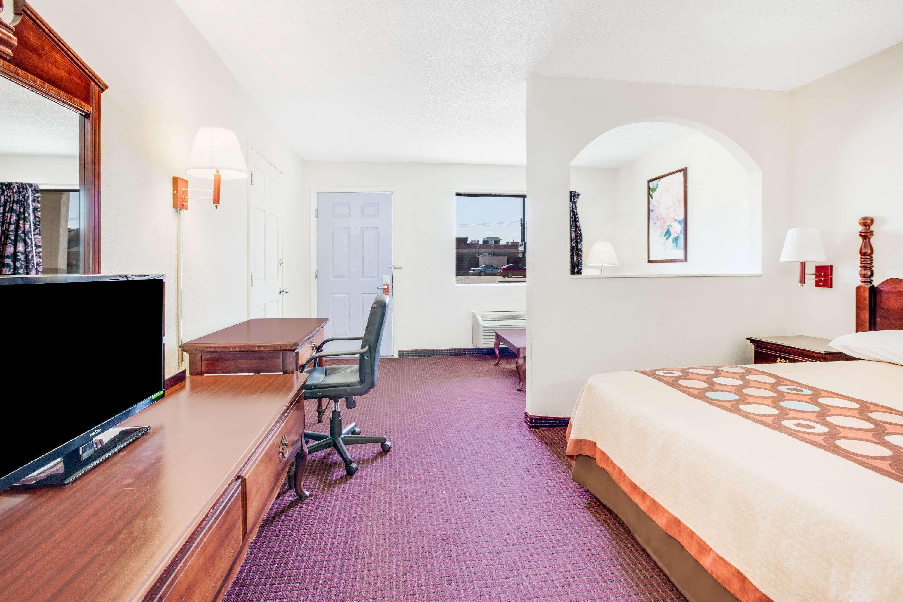 Super 8 By Wyndham Arkadelphia Caddo Valley Area Exterior photo