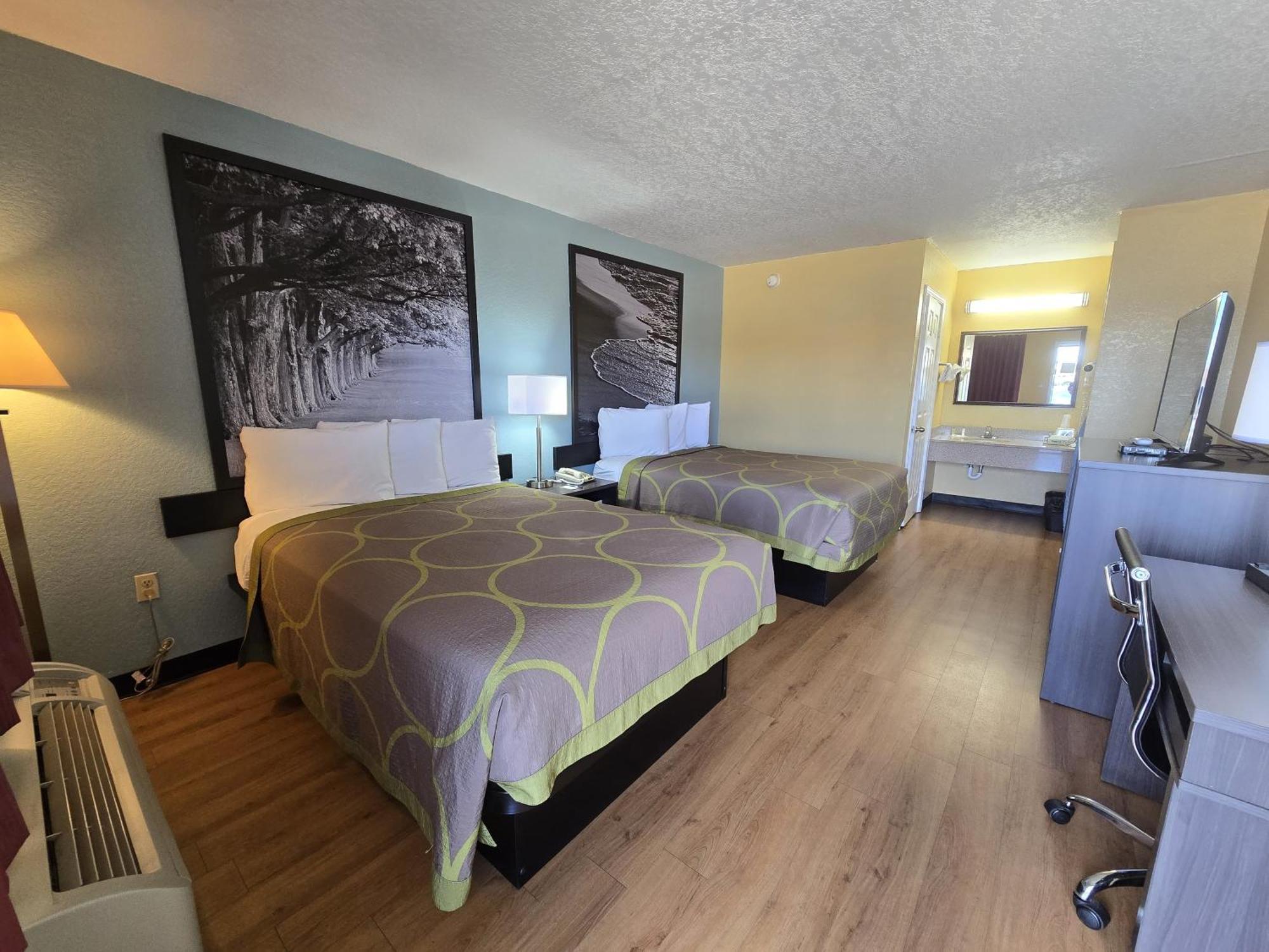 Super 8 By Wyndham Arkadelphia Caddo Valley Area Exterior photo